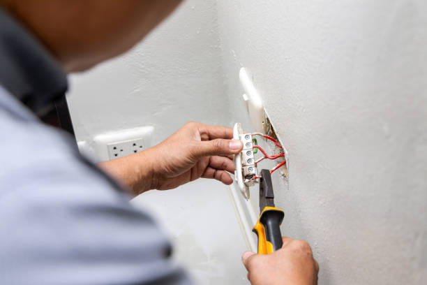 Best Affordable Emergency Electrician  in Akwesasne, NY